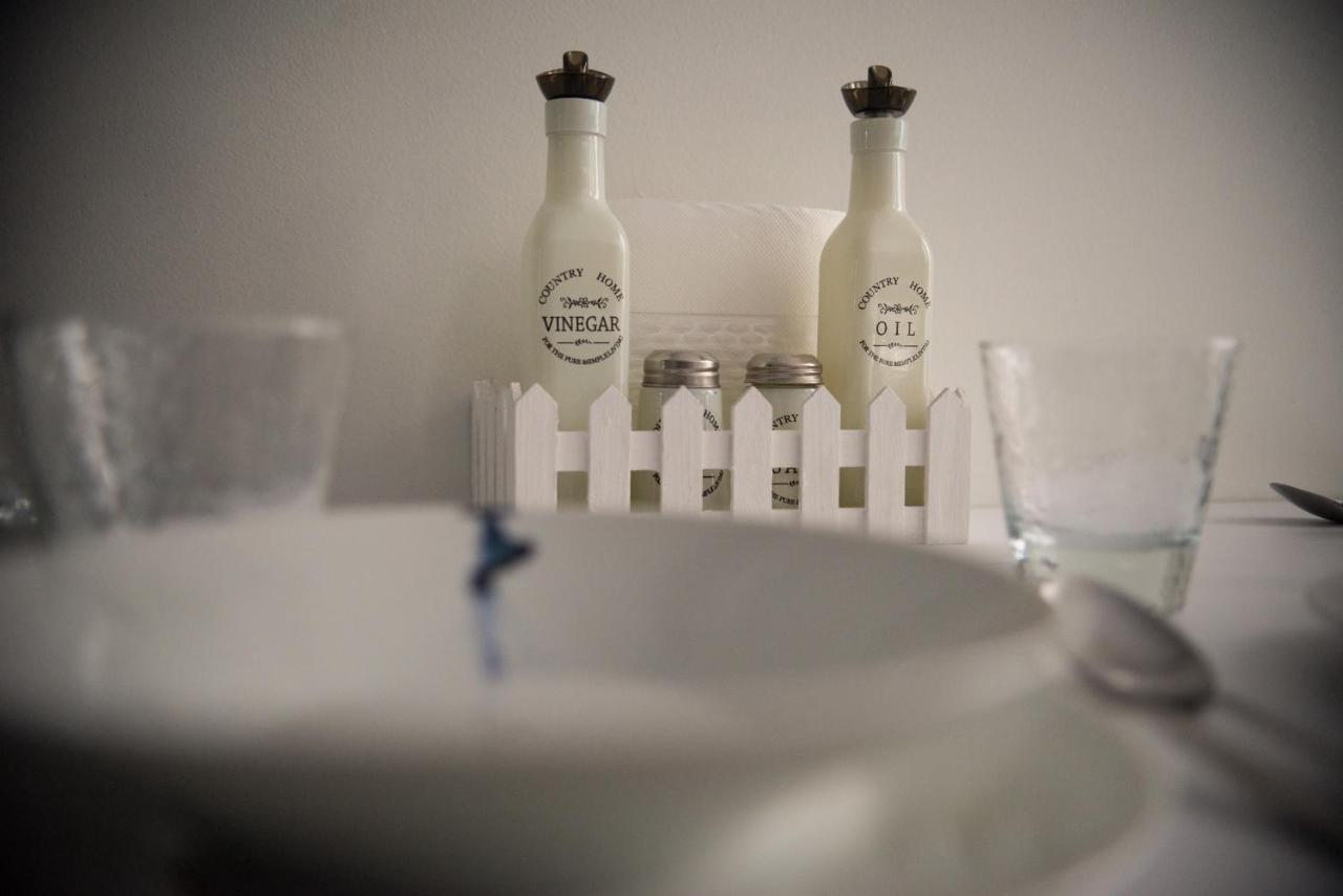 Chrisandro Apartments アテネ エクステリア 写真